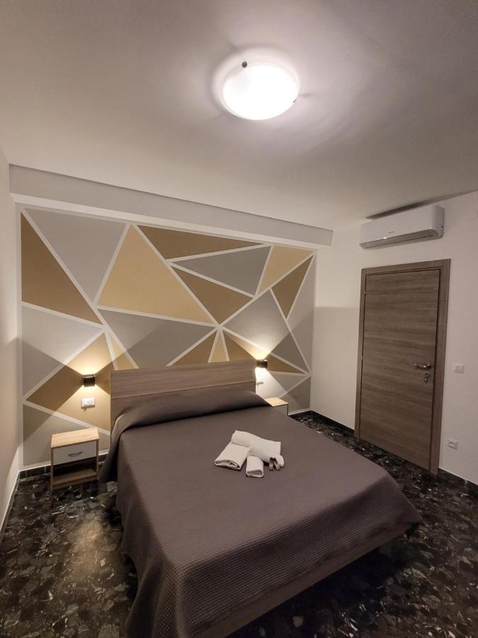 B&B "Gabriel&Melissa" Airport View - Nuova - Ristrutturato Gennaio 2022 Tessera Dış mekan fotoğraf