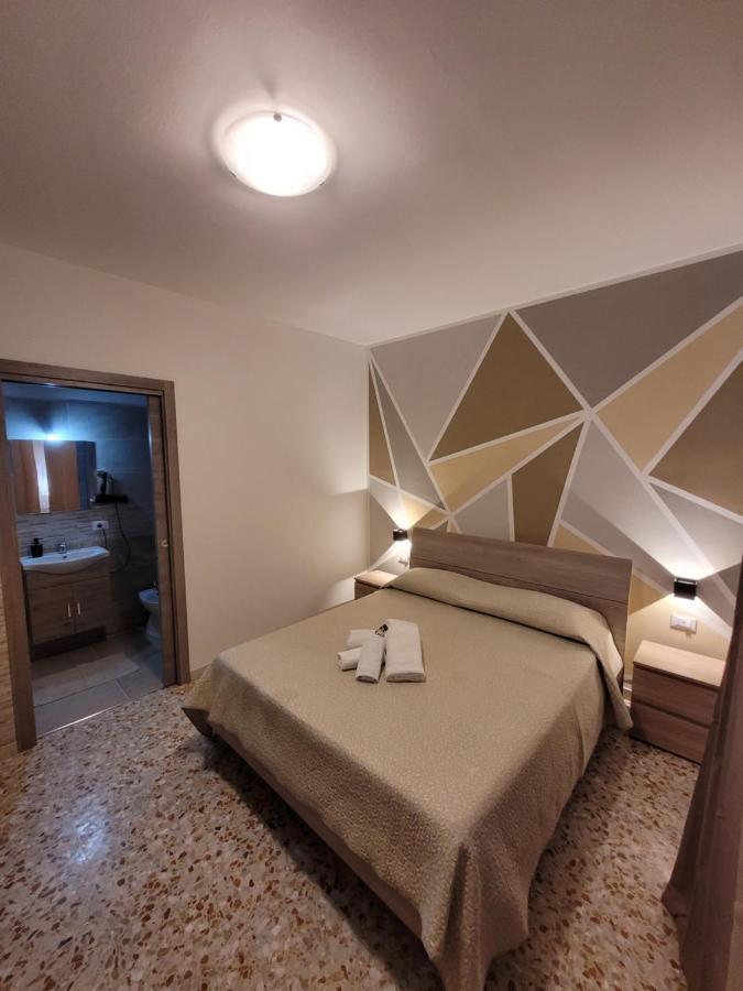 B&B "Gabriel&Melissa" Airport View - Nuova - Ristrutturato Gennaio 2022 Tessera Dış mekan fotoğraf