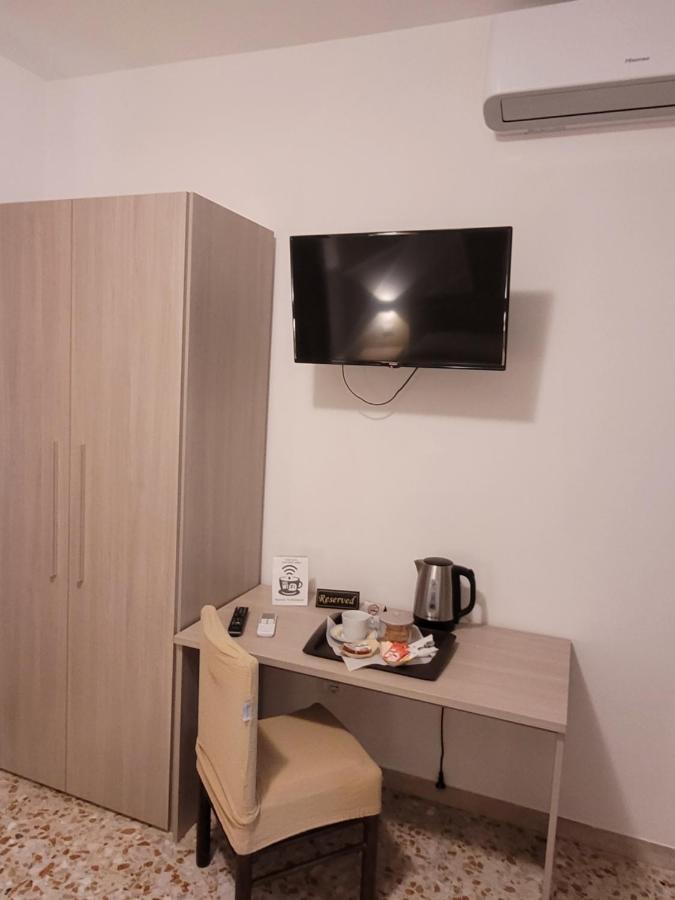 B&B "Gabriel&Melissa" Airport View - Nuova - Ristrutturato Gennaio 2022 Tessera Dış mekan fotoğraf